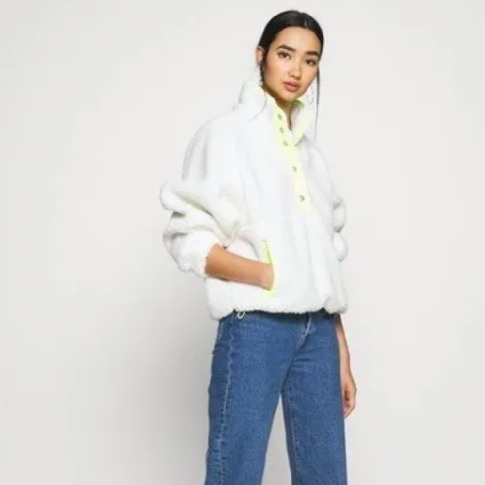 NWOT AEO White & Neon Sherpa Pullover Sweater - Picture 6 of 15